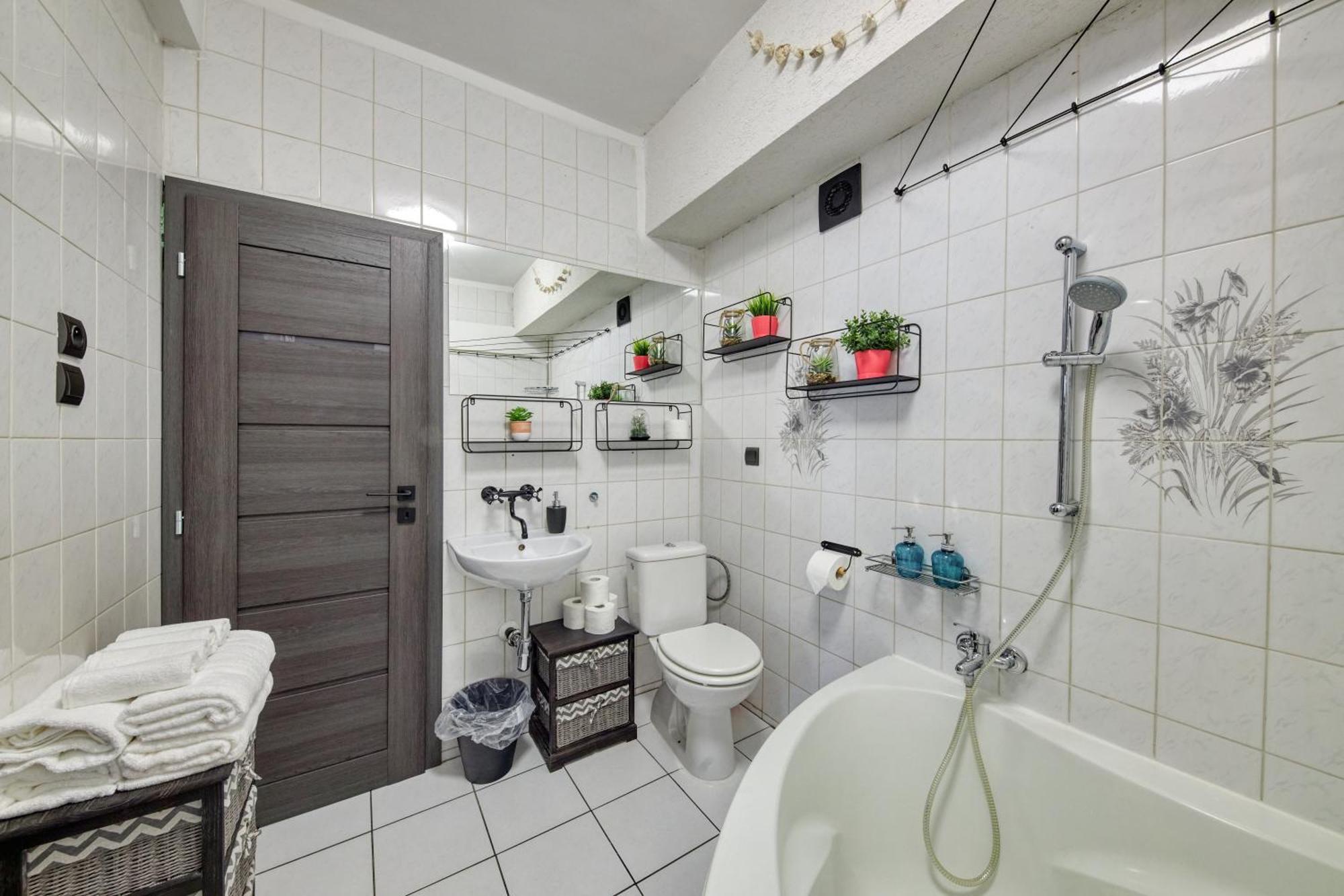 Mahalo Apartment Братислава Экстерьер фото