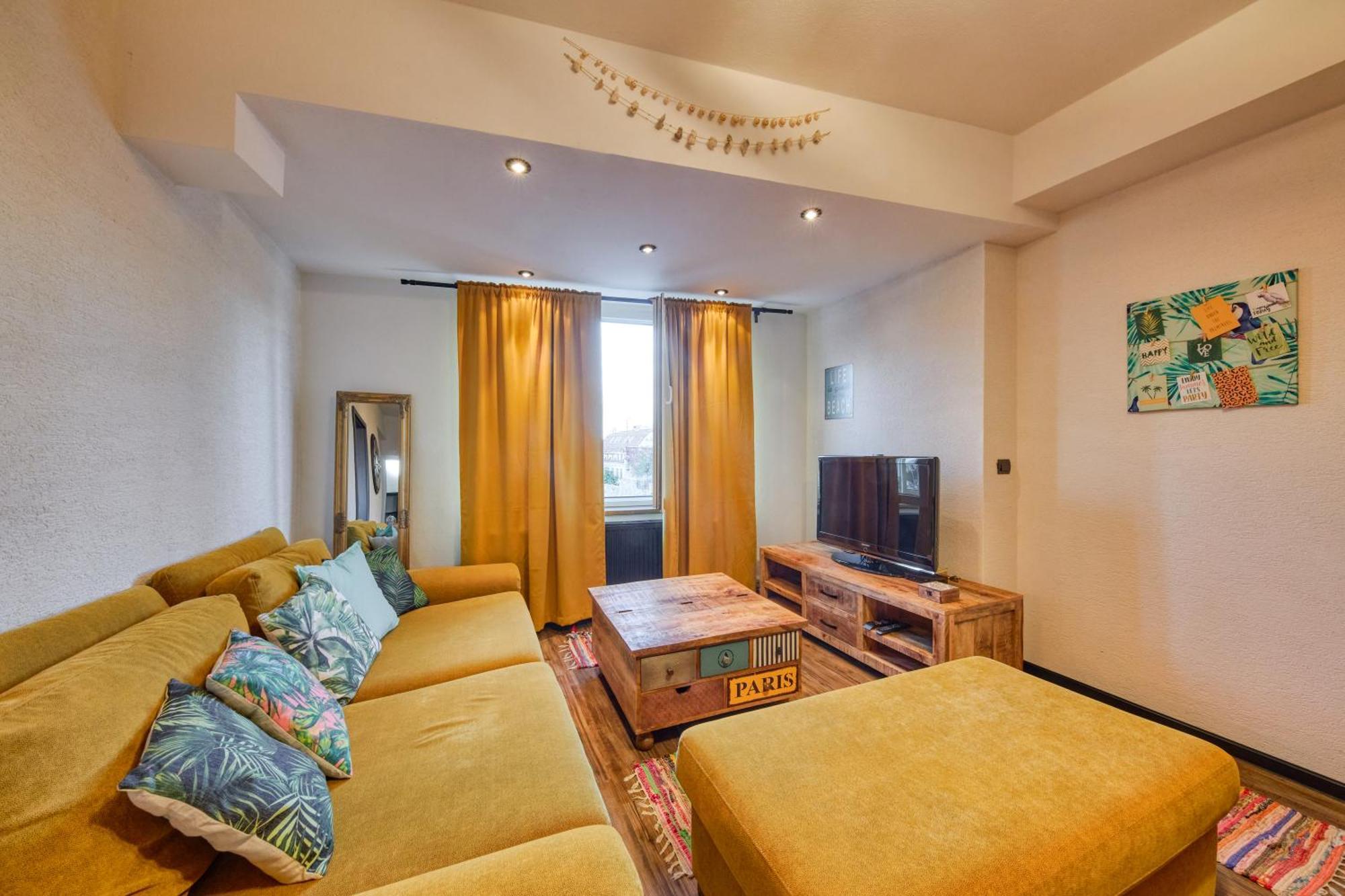 Mahalo Apartment Братислава Экстерьер фото