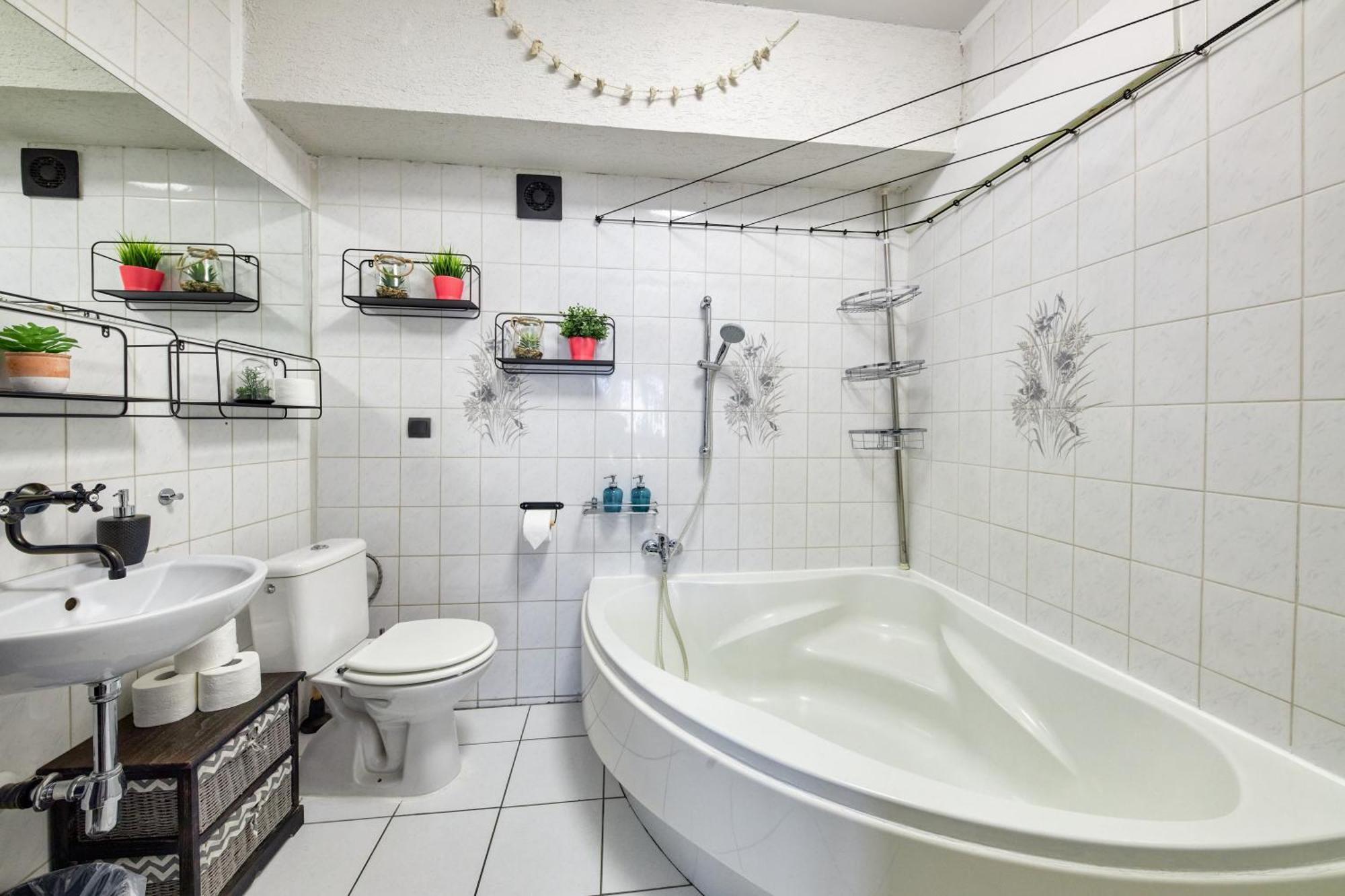 Mahalo Apartment Братислава Экстерьер фото